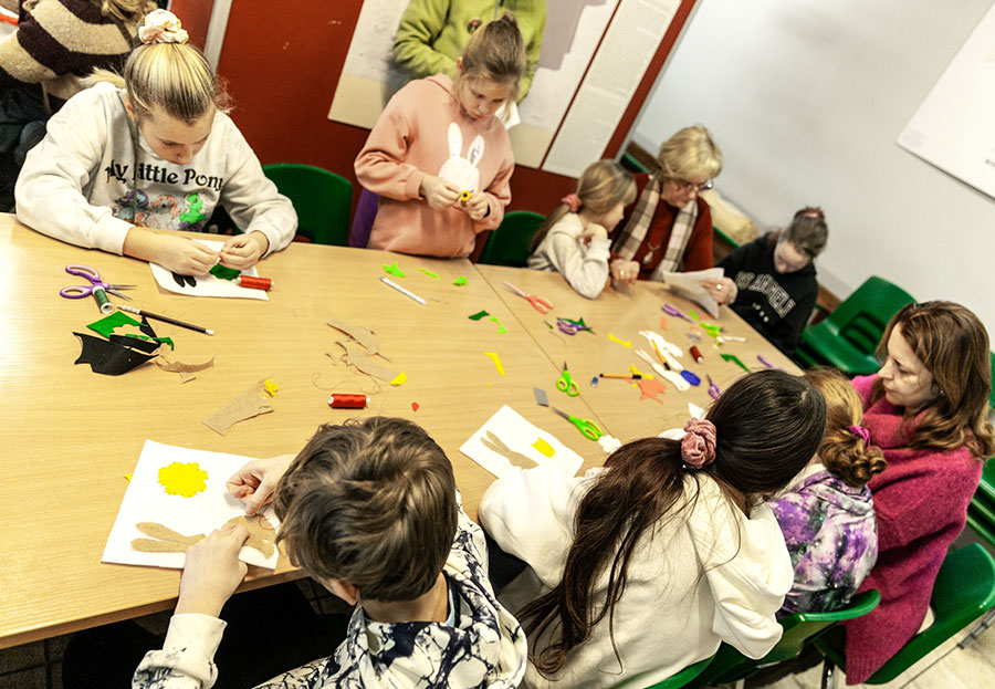 Ferie 2026 w Muzeum Etnograficznym, warsztaty „Aplikacja z królikiem”