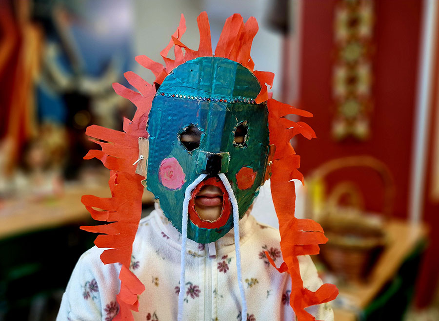 Warsztaty tworzenia ludowych masek karnawałowych w Muzeum Etnograficznym