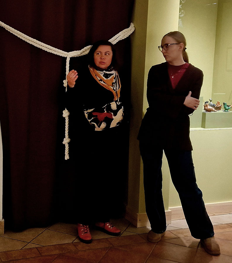 Oprowadzanie po wystawie „Kazanie do ptaków” z tłumaczeniem na polski język migowy