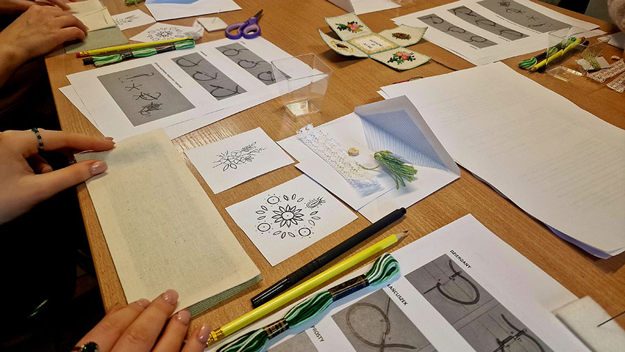 W ogródku św. Franciszka – warsztaty hafciarskie