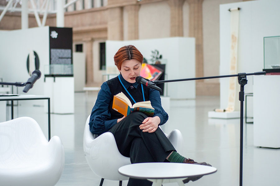 Maraton czytelniczy z Teatrem Czterech na zakończenie Ogólnopolskiego Przeglądu Sztuki Książki w Pawilonie Czterech Kopuł