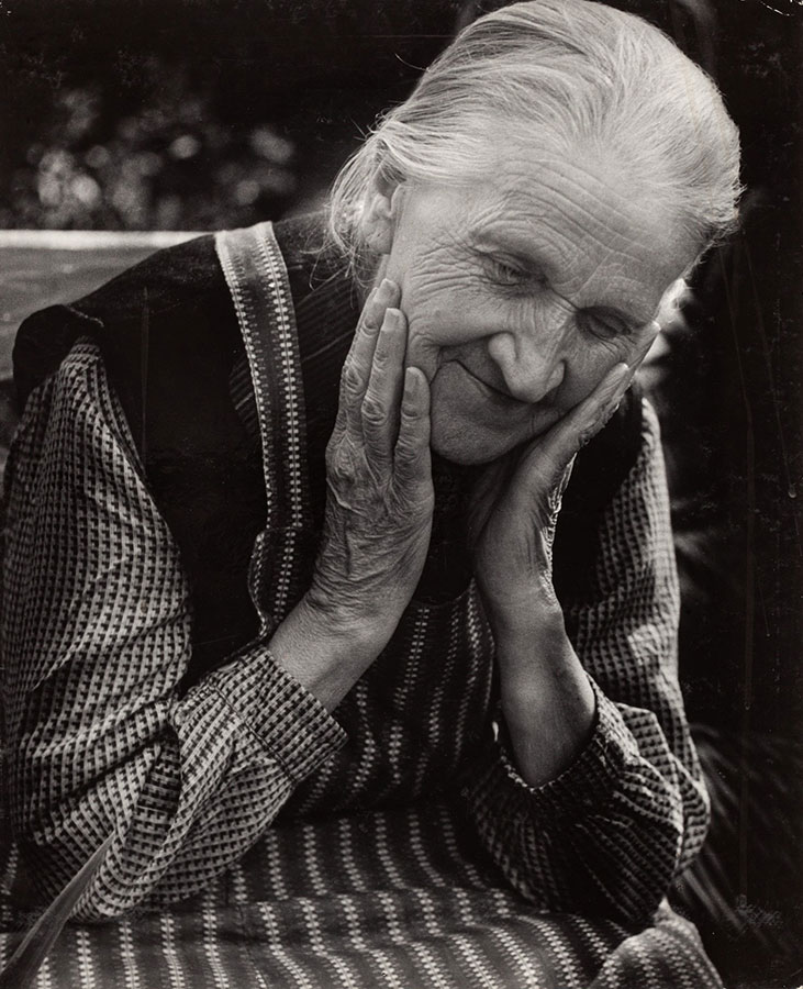 Zofia Rydet, „Pogodne dni” z cyklu „Czas przemijania”, 1955–1964