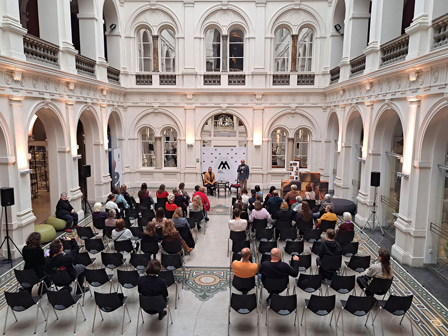 Konrad Imiela na spotkaniu w Muzeum Narodowym we Wrocławiu