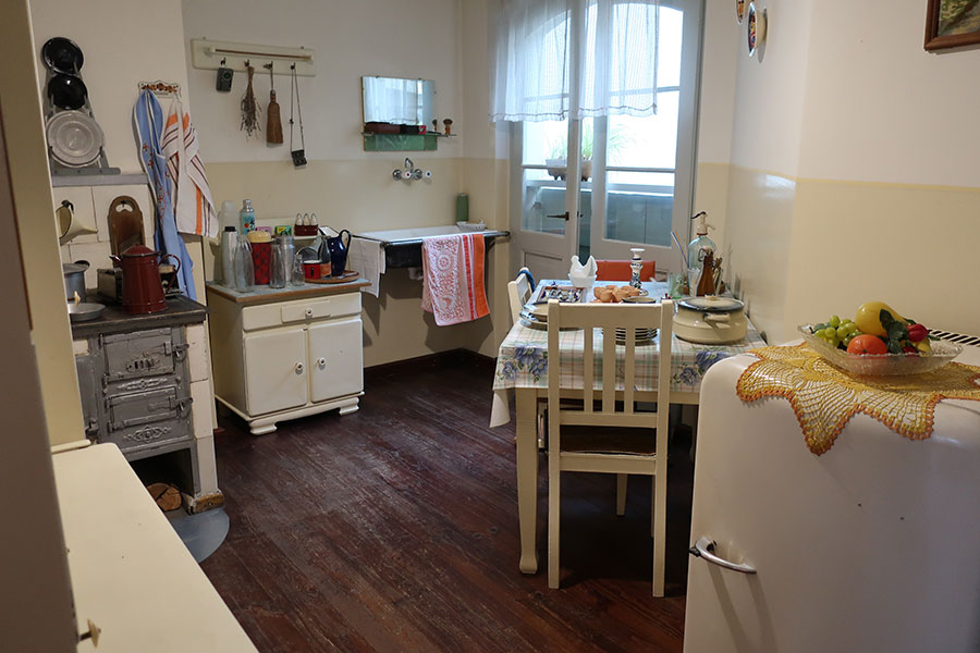 Wyjazd do Opola dla Stowarzyszenia Przyjaciół Muzeum – zwiedzanie wystawy w kamienicy czynszowej