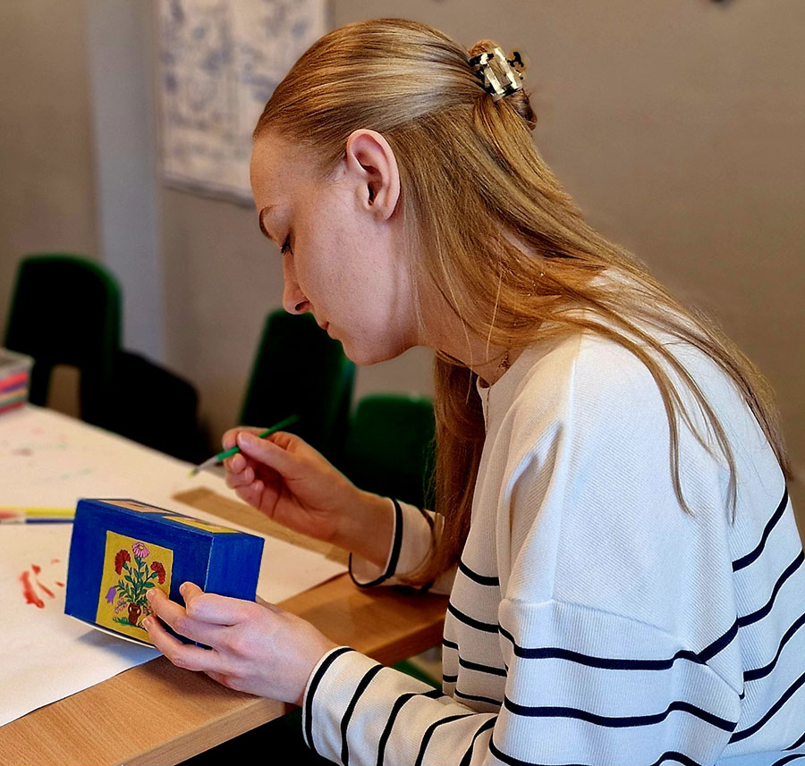 Malowana etnoskrzyneczka marzeń