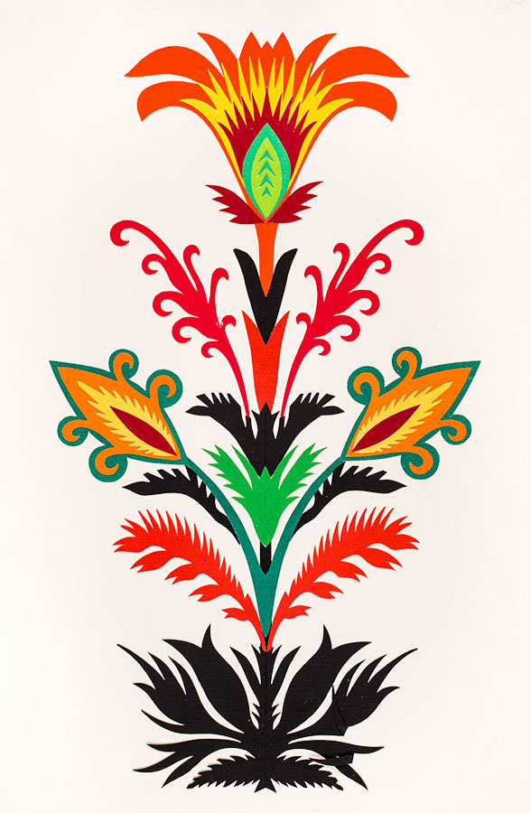 Kolorowa wycinanka łowicka na biały tle