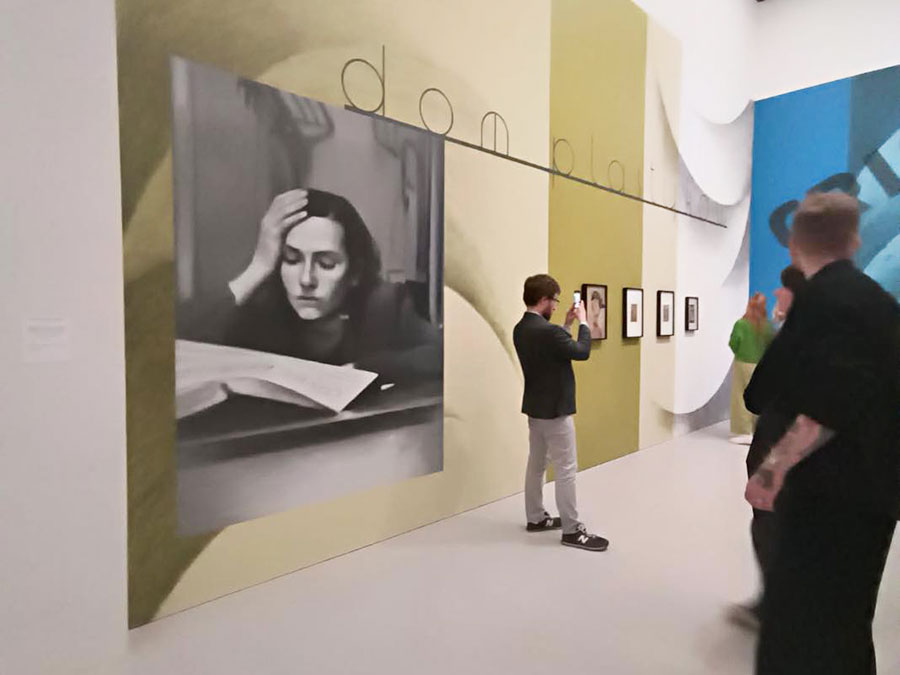 Prace Marii Jaremy na wystawie w Warszawie