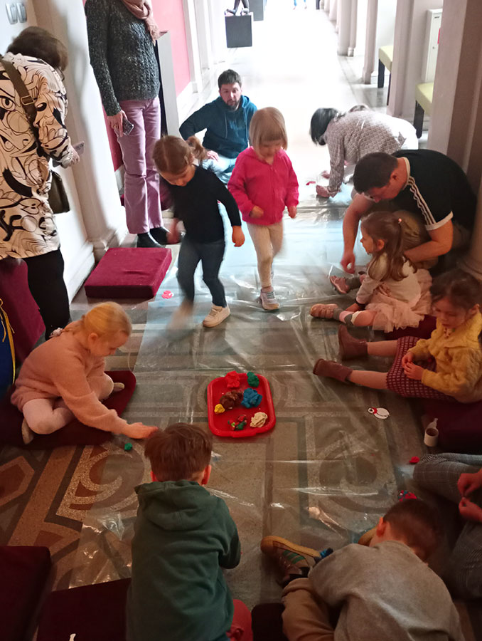 Warsztaty „Wiosenne spotkanie z pszczółką Mają”