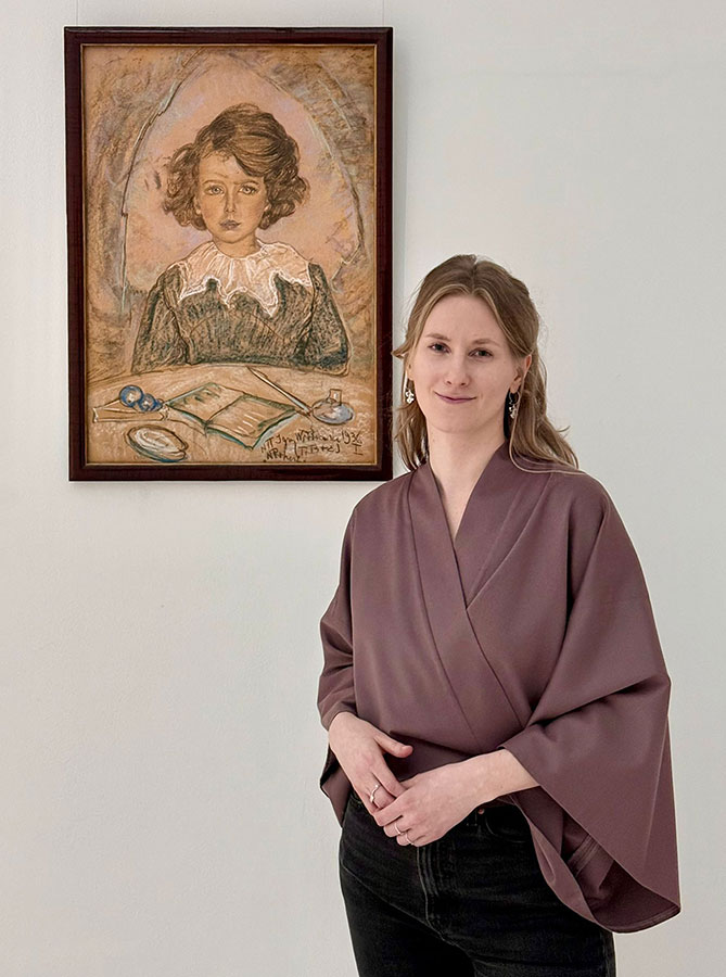 Kuratorka przy „Portrecie sześcioletniej Bożeny Steinborn” autorstwa Stanisława Ignacego Witkiewicza (1936)