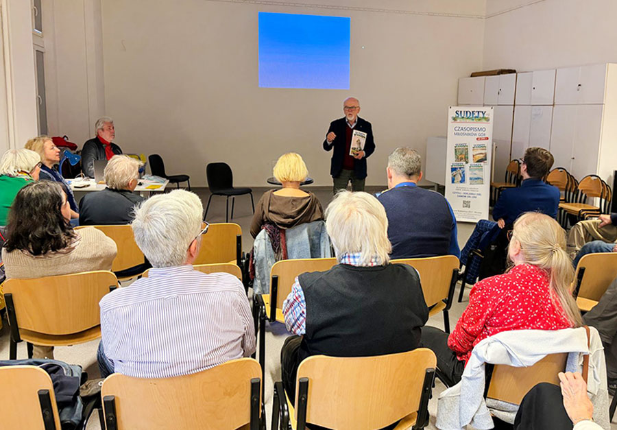 Spotkanie z redaktorami pisma „Sudety” w ramach cyklu „Czwartki z Przyjaciółmi”