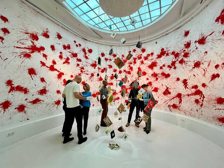 „Wschód słońca na Zachodzie” – fotorelacja z oprowadzania dla Stowarzyszenia Przyjaciół Muzeum