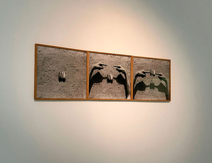 „Wschód słońca na Zachodzie” – fotorelacja z oprowadzania dla Stowarzyszenia Przyjaciół Muzeum (praca z kamieniami i dłońmi)