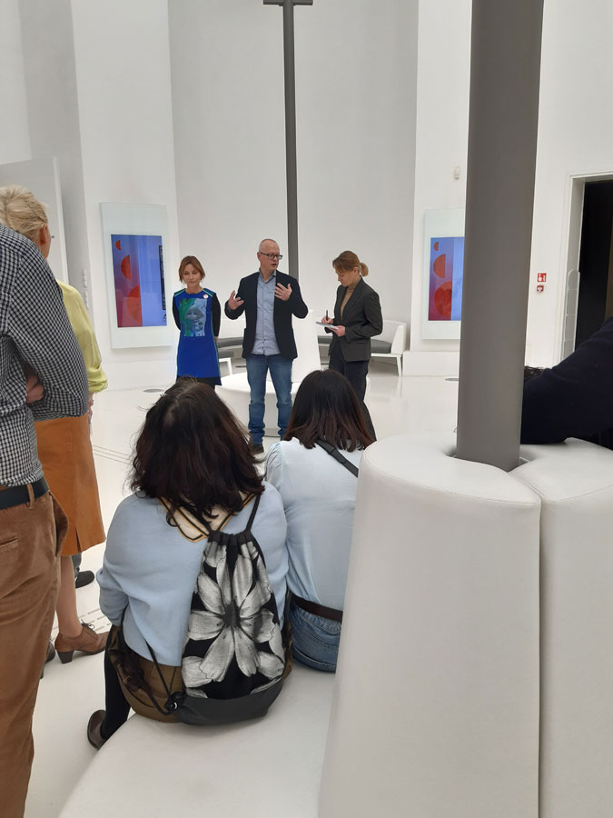 „Wschód słońca na Zachodzie” – fotorelacja z oprowadzania dla Stowarzyszenia Przyjaciół Muzeum