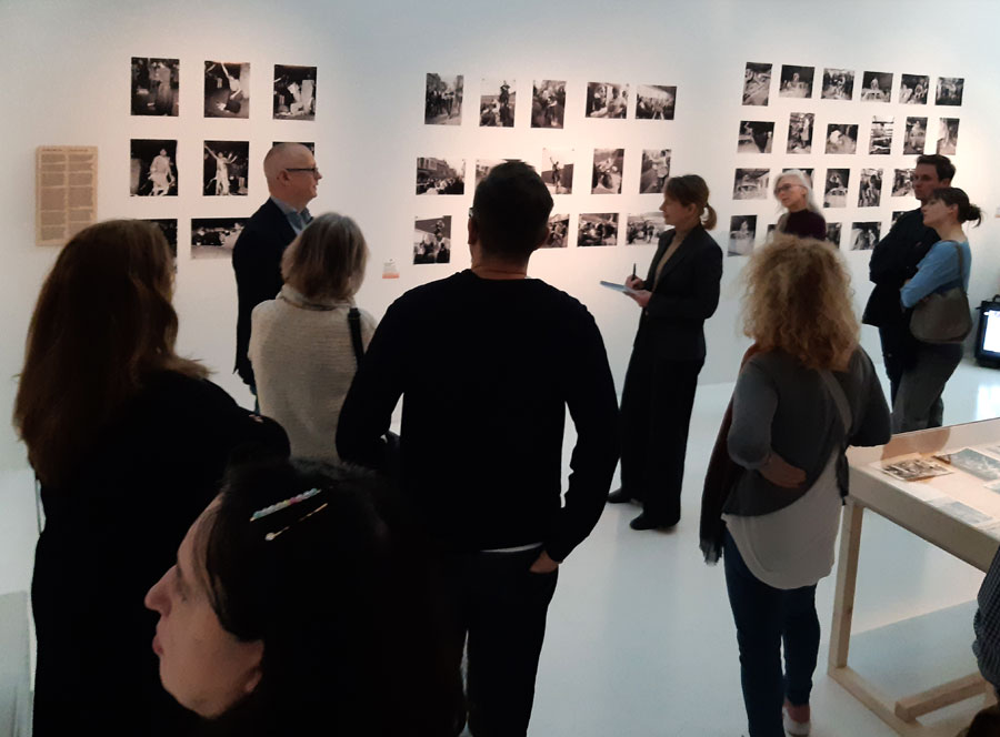 „Wschód słońca na Zachodzie” – fotorelacja z oprowadzania dla Stowarzyszenia Przyjaciół Muzeum