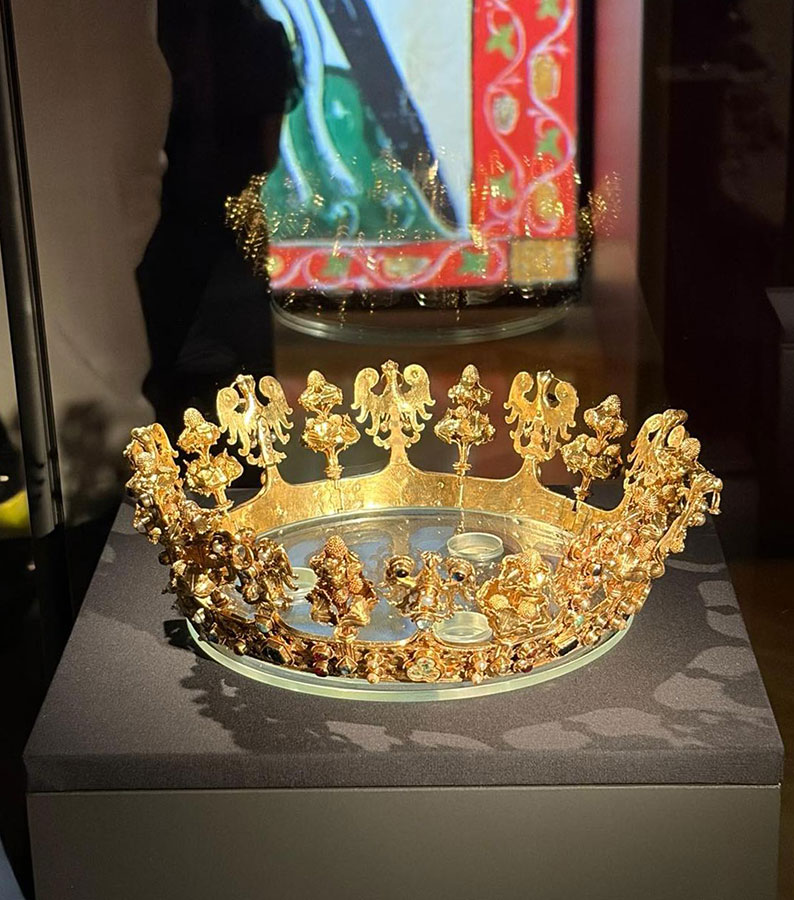 Korona Skarbu Średzkiego na wystawie w czeskiej Pradze