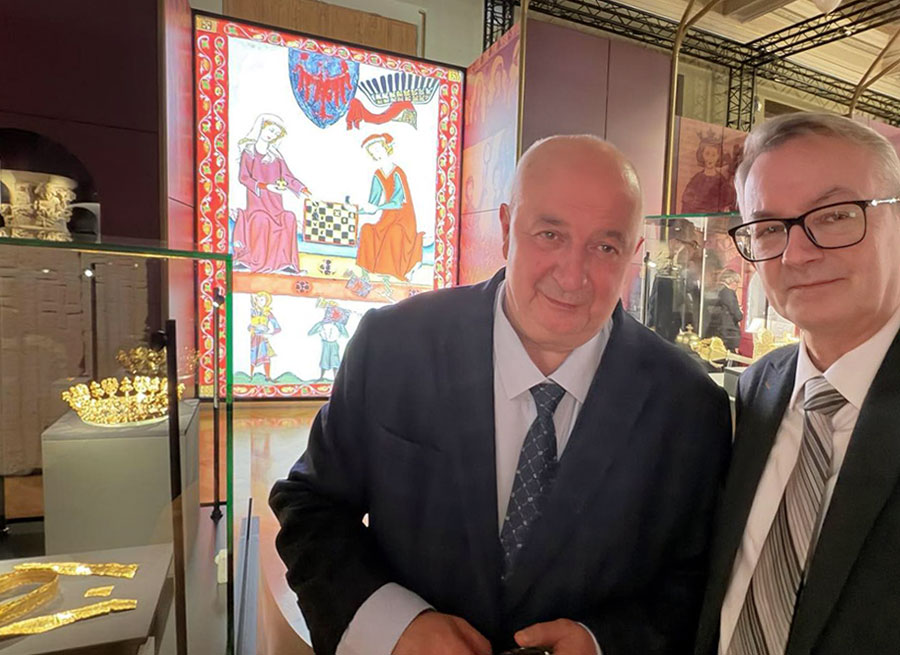 Korona Skarbu Średzkiego na wystawie w czeskiej Pradze