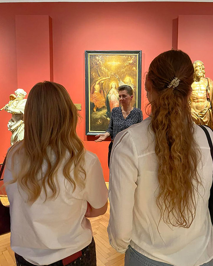 The Bridge z wizytą w Muzeum Narodowym