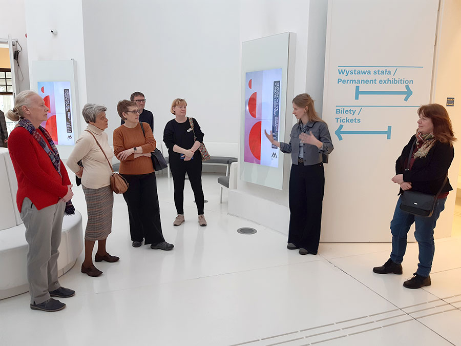 Fotorelacja ze spotkania Stowarzyszenia Przyjaciół Muzeum poświęconego portretom Witkacego w Pawilonie Czterech Kopuł