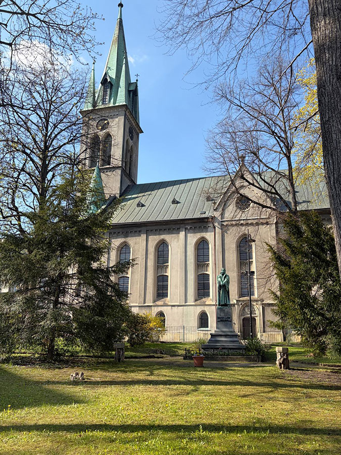 Wycieczka Stowarzyszenia Przyjaciół Muzeum Narodowego we Wrocławiu na wystawę porcelany księcia Sułkowskiego w Bielsku-Białym