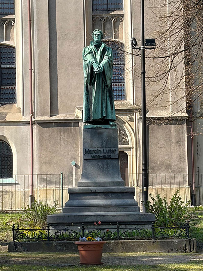 Wycieczka Stowarzyszenia Przyjaciół Muzeum Narodowego we Wrocławiu na wystawę porcelany księcia Sułkowskiego w Bielsku-Białym