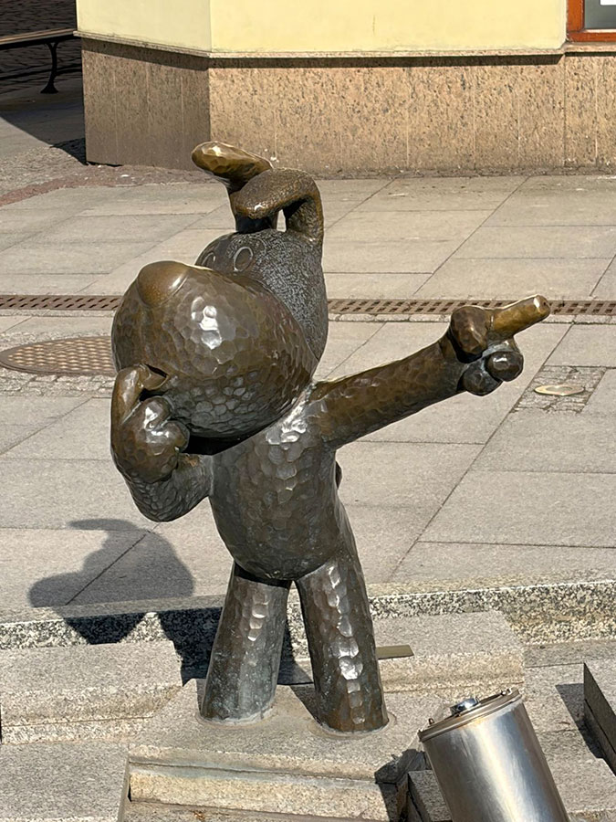 Wycieczka Stowarzyszenia Przyjaciół Muzeum Narodowego we Wrocławiu na wystawę porcelany księcia Sułkowskiego w Bielsku-Białym