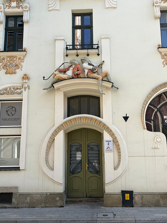 Wycieczka Stowarzyszenia Przyjaciół Muzeum Narodowego we Wrocławiu na wystawę porcelany księcia Sułkowskiego w Bielsku-Białym