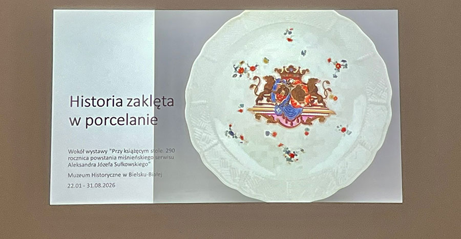 Wykład „Historia zaklęta-w-porcelanie” – fotorelacja ze spotkania w ramach cyklu „Czwartki w Przyjaciółmi”
