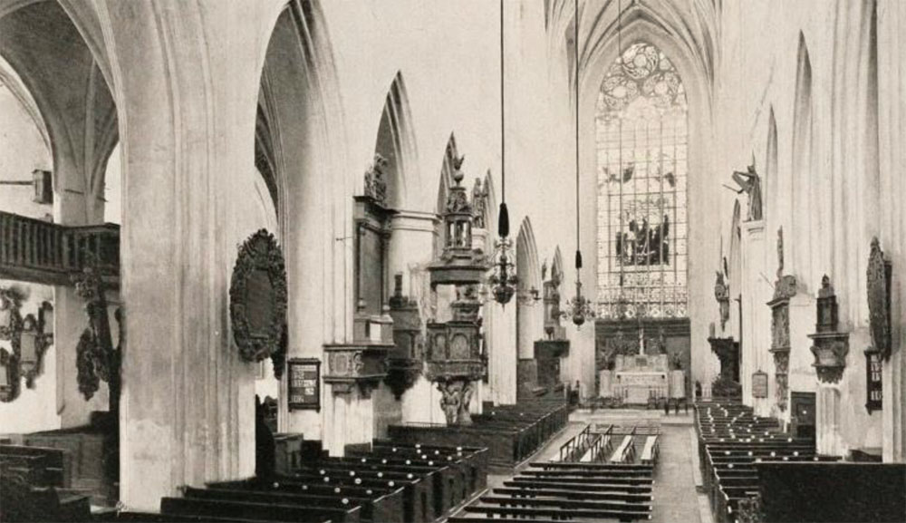 Widok wnętrza kościoła św. Marii Magdaleny ok. 1880