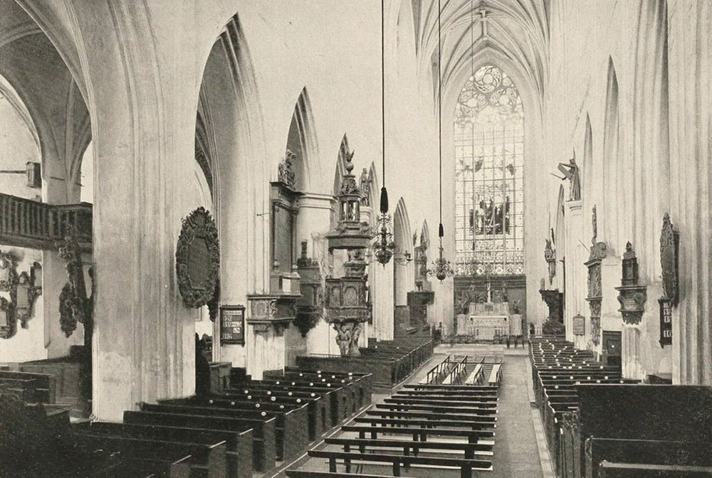 Widok wnętrza kościoła św. Marii Magdaleny ok. 1880