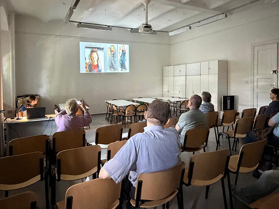 Fotorelacja z wykładu „Konserwacja dzieł sztuki średniowiecznej”