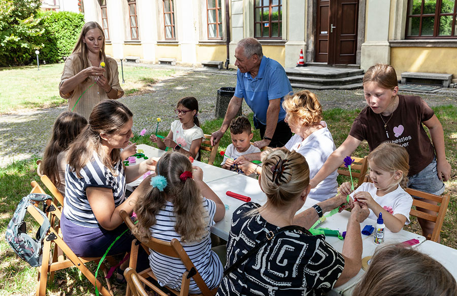 Warsztaty „Bukiet z bibuły” w Muzeum Etnograficznym we Wrocławiu