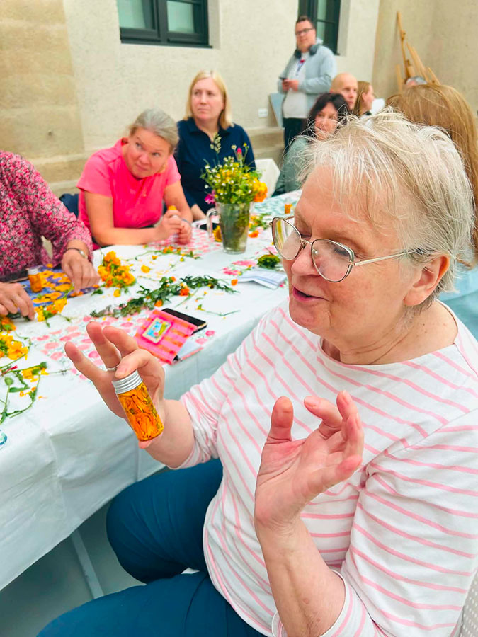Warsztaty „Remedia na demony i inne średniowieczne przepisy zielarskie”