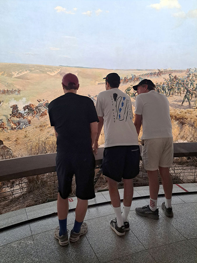 Twórcy serialu „1670” z wizytą w Muzeum „Panorama Racławicka”
