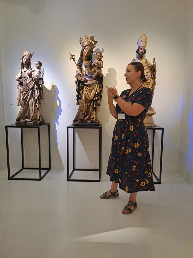 „Stulecie. W rocznicę wielkiej wystawy śląskiej sztuki średniowiecznej” – fotorelacja z oprowadzania dla Stowarzyszenia Przyjaciół Muzeum Narodowego we Wrocławiu