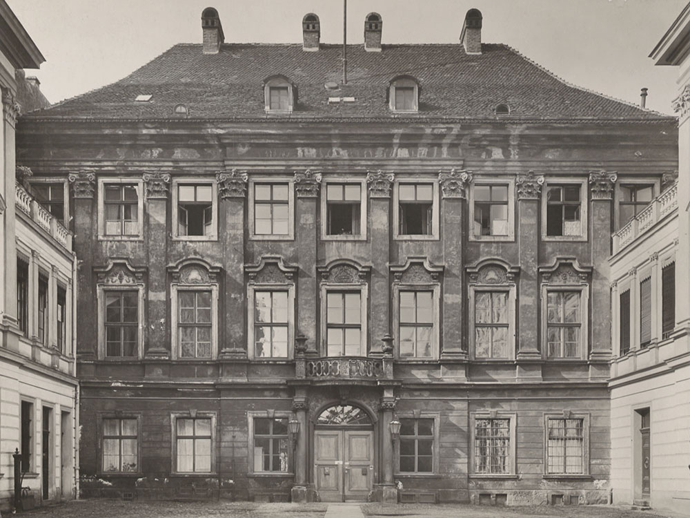 Najstarsza część rezydencji królewskiej – Pałac Spätgenów, fot. lata 20. XX w.