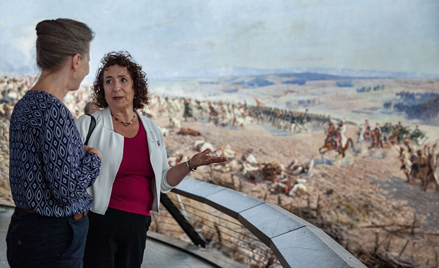 Ambasador Wielkiej Brytanii w Polsce z wizytą w Muzeum „Panorama Racławicka”