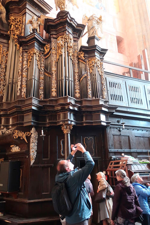 Wycieczka do Sobótki, Strzegomia i Świdnicy dla Stowarzyszenia Przyjaciół Muzeum Narodowego we Wrocławiu – katedra w Świdnicy