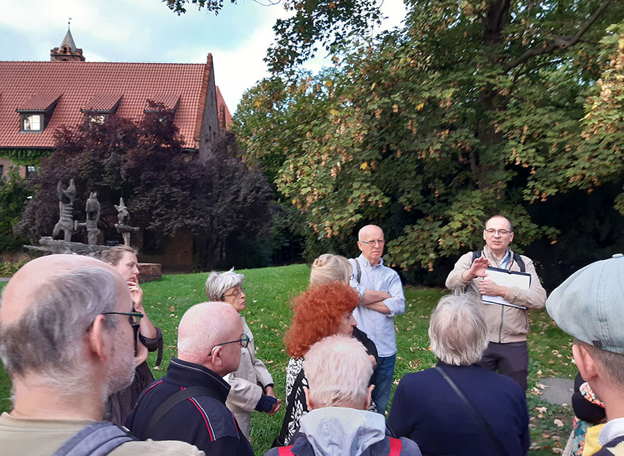 Fotorelacja z oprowadzania po Placu Dominikańskim dla Stowarzyszenia Przyjaciół Muzeum Narodowego we Wrocławiu w ramach Europejskich Dni Dziedzictwa