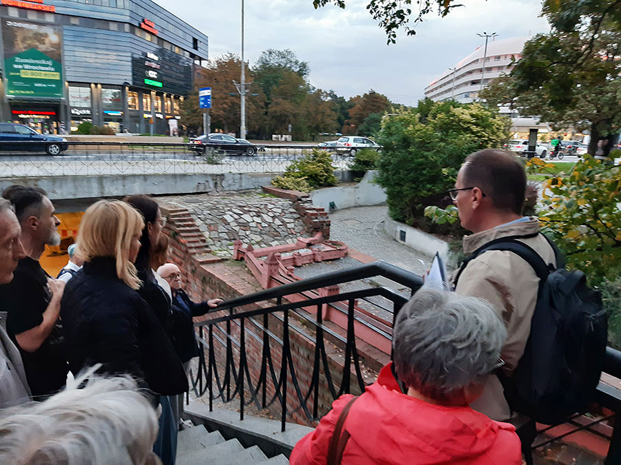 Fotorelacja z oprowadzania po Placu Dominikańskim dla Stowarzyszenia Przyjaciół Muzeum Narodowego we Wrocławiu w ramach Europejskich Dni Dziedzictwa