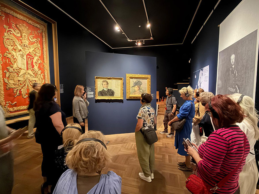 Fotorelacja z wyjazdu do Warszawy dla Stowarzyszenia Przyjaciół Muzeum Narodowego we Wrocławiu – zwiedzanie wystawy „Kolekcjoner”