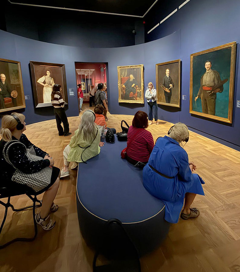 Fotorelacja z wyjazdu do Warszawy dla Stowarzyszenia Przyjaciół Muzeum Narodowego we Wrocławiu – zwiedzanie wystawy „Kolekcjoner”