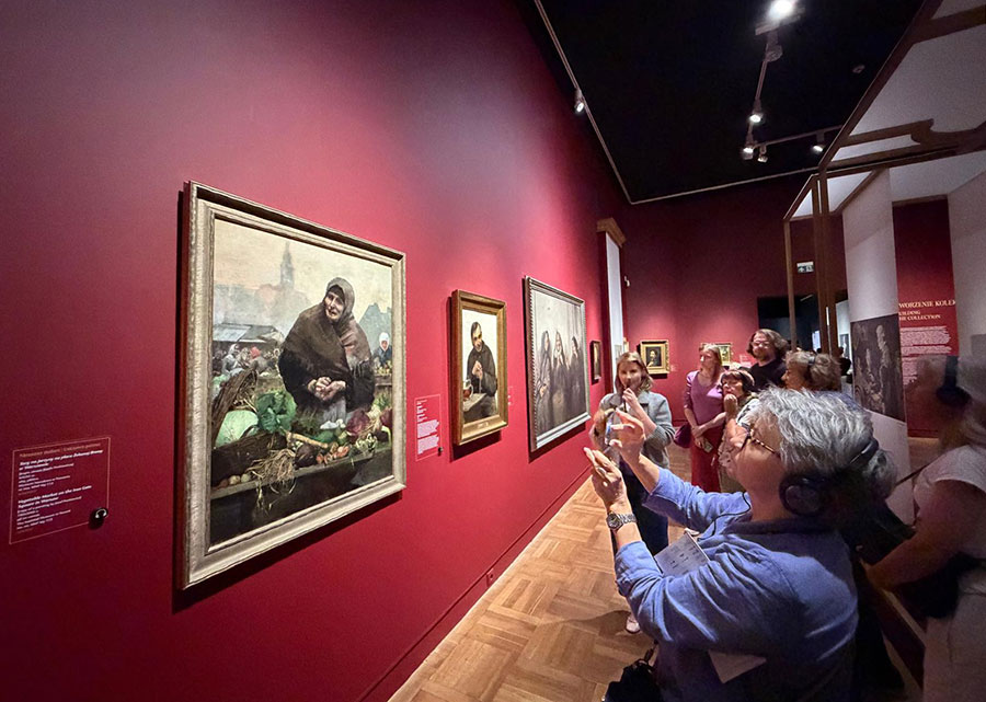 Fotorelacja z wyjazdu do Warszawy dla Stowarzyszenia Przyjaciół Muzeum Narodowego we Wrocławiu – zwiedzanie wystawy „Kolekcjoner”