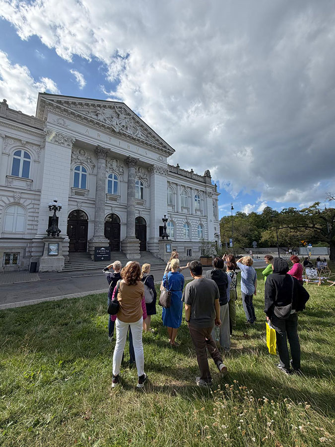 Fotorelacja z wyjazdu do Warszawy dla Stowarzyszenia Przyjaciół Muzeum Narodowego we Wrocławiu – zwiedzanie Zachęty
