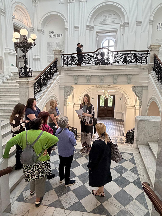 Fotorelacja z wyjazdu do Warszawy dla Stowarzyszenia Przyjaciół Muzeum Narodowego we Wrocławiu – zwiedzanie Zachęty