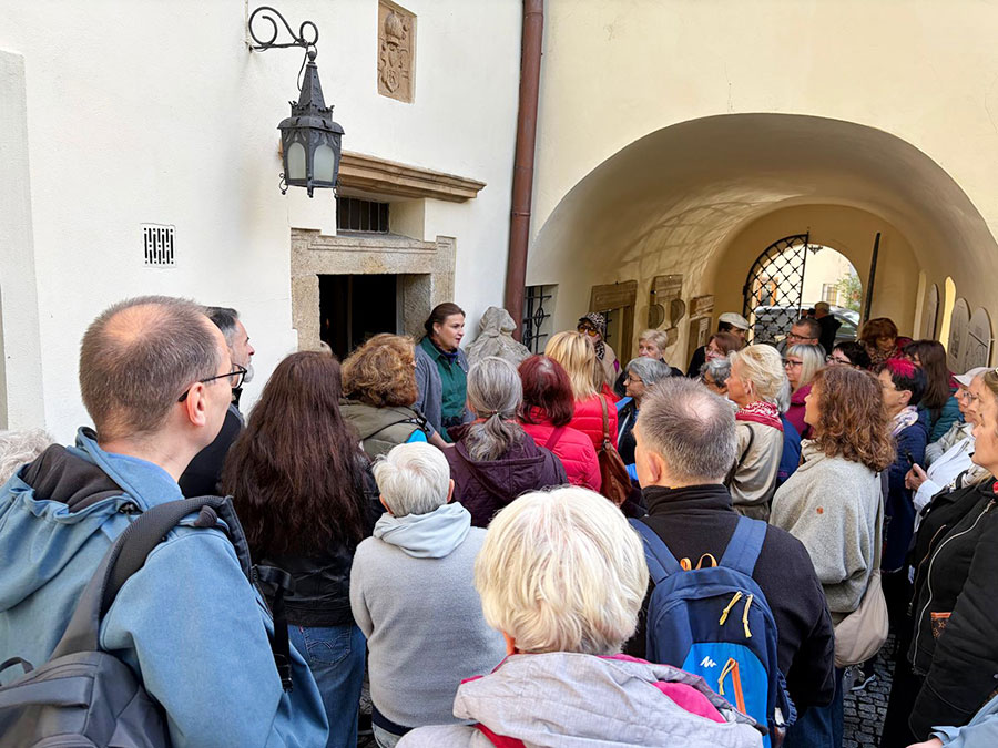 Wycieczka do Sobótki, Strzegomia i Świdnicy dla Stowarzyszenia Przyjaciół Muzeum Narodowego we Wrocławiu – Muzeum Ślężańskie w Sobótce