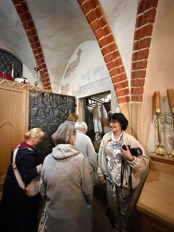 Wycieczka do Sobótki, Strzegomia i Świdnicy dla Stowarzyszenia Przyjaciół Muzeum Narodowego we Wrocławiu – katedra w Świdnicy