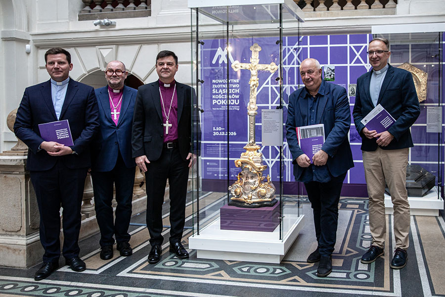 Konferencja prasowa przed otwarciem wystawy „Nowożytne złotnictwo śląskich kościołów pokoju”