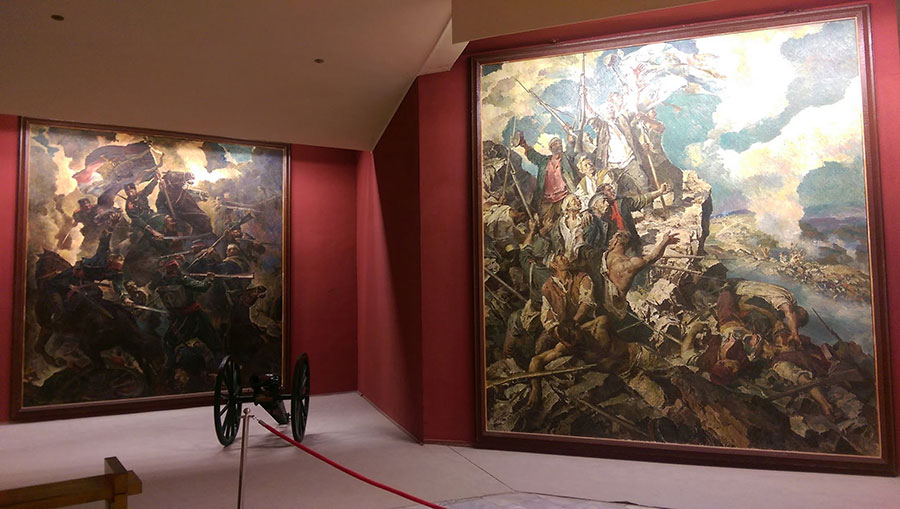 Wnętrze muzeum z panoramą „Epopeja pleweńska 1877”