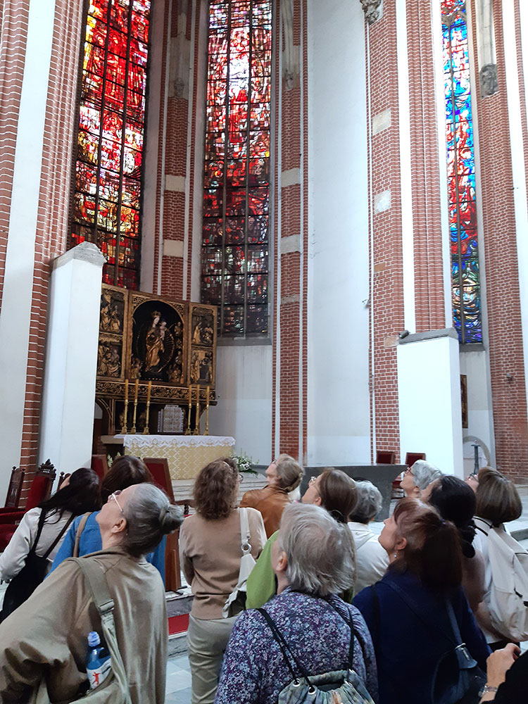 Witraże Teresy M. Reklewskiej w kościele NMP na Piasku – oprowadzanie dla Stowarzyszenia Przyjaciół Muzeum Narodowego we Wrocławiu