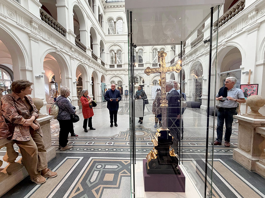 „Nowożytne złotnictwo śląskich kościołów pokoju” – fotorelacja ze spotkania dla Stowarzyszenia Przyjaciół Muzeum Narodowego we Wrocławiu